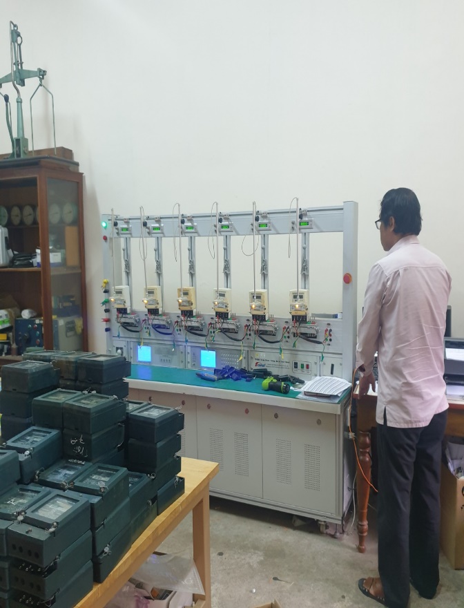 Trung tâm Nghiên cứu, Ứng dụng và Dịch vụ khoa học và công nghệ tỉnh Kon Tum  tiếp tục được chỉ định kiểm định đối chứng công tơ điện trên địa bàn tỉnh Kon Tum